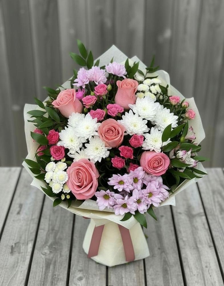 Букет цветов из: Альстромерии, Гвоздики, Розы и Хризантемы в Бессергеневской