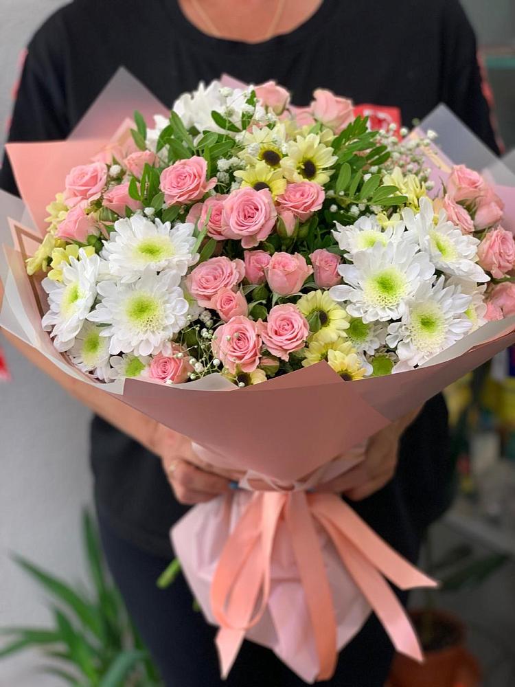 Букет цветов из: Розы и Хризантемы в Бессергеневской