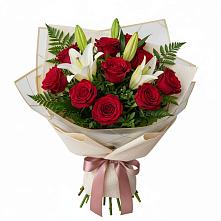 Букет цветов из:  Лилии и Розы в Бессергеневской