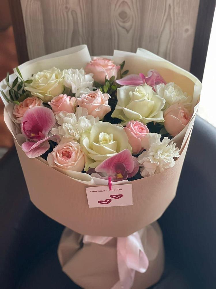 Букет цветов из: Орхидеи, Розы и Гвоздики в Бессергеневской