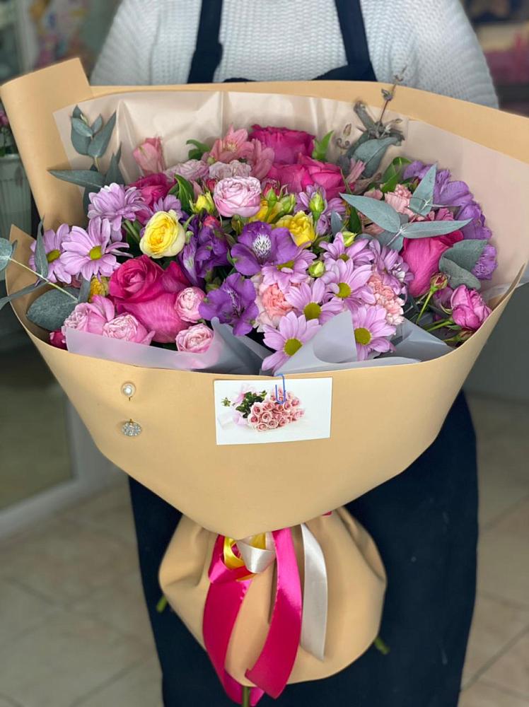 Букет цветов из: Хризантемы, Гвоздики и Альстромерии в Бессергеневской