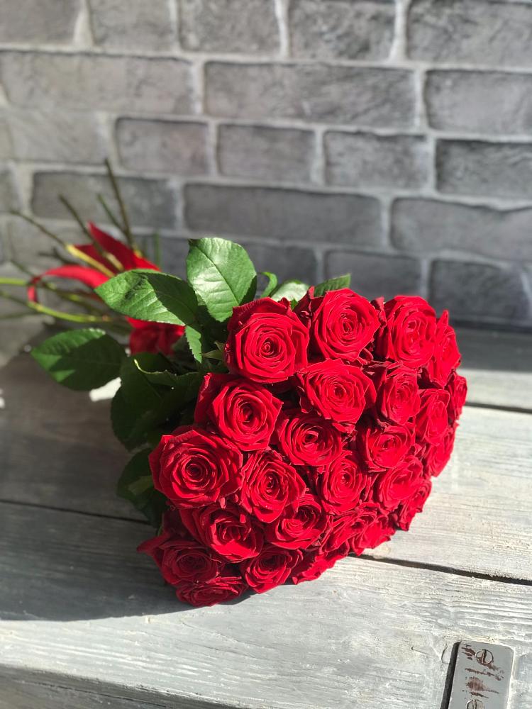 Букет Красные розы Фридом в Бессергеневской