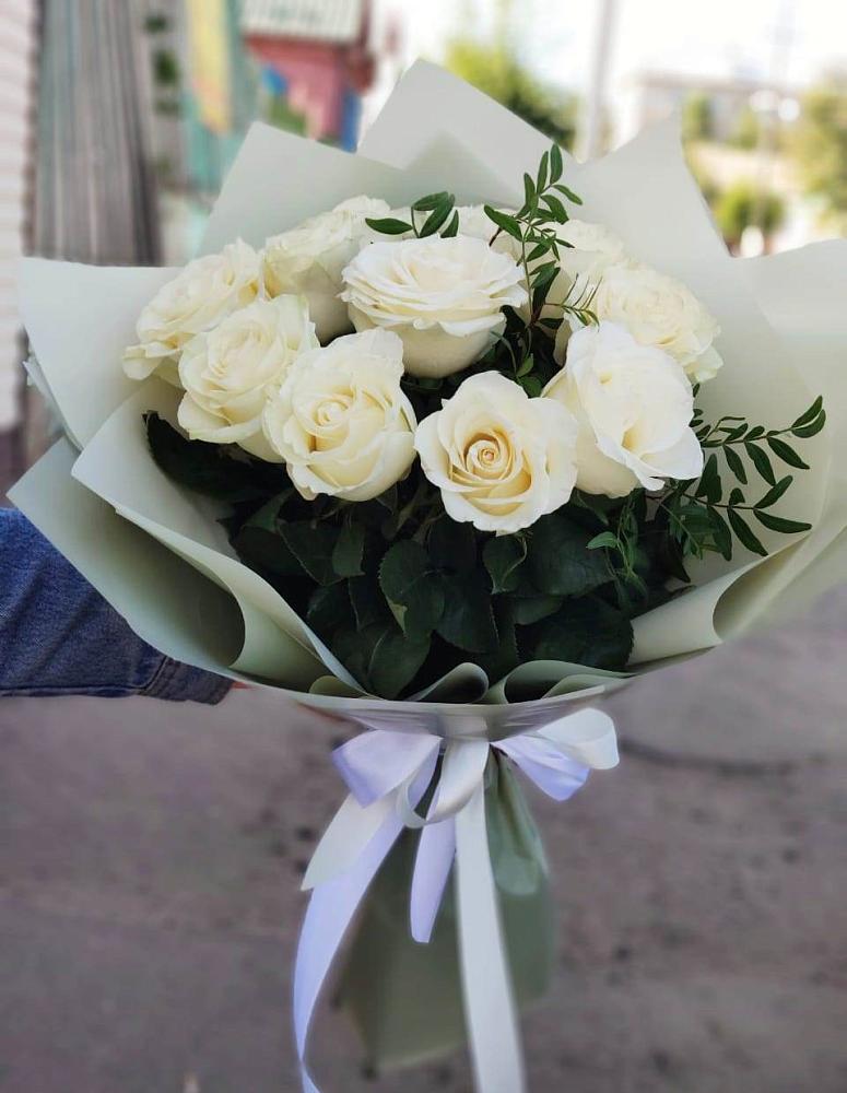 Букет Белые розы Проуд в Бессергеневской