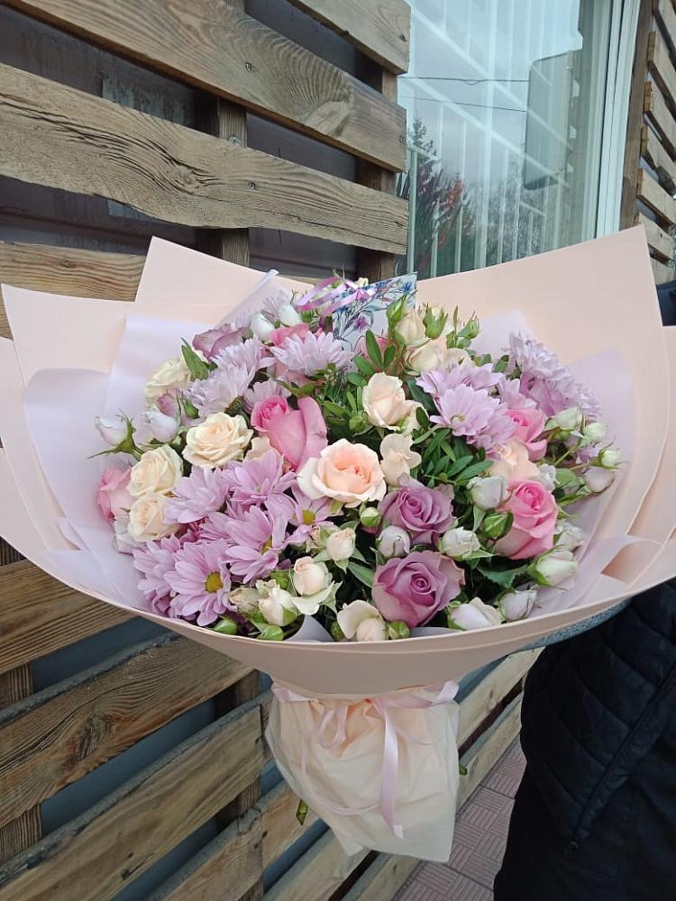 Букет цветов из: Розы и Хризантемы в Бессергеневской