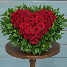 Цветочная композиция из Розы в виде сердца в Бессергеневской