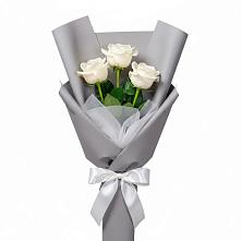 Букет 3 белые розы в Бессергеневской
