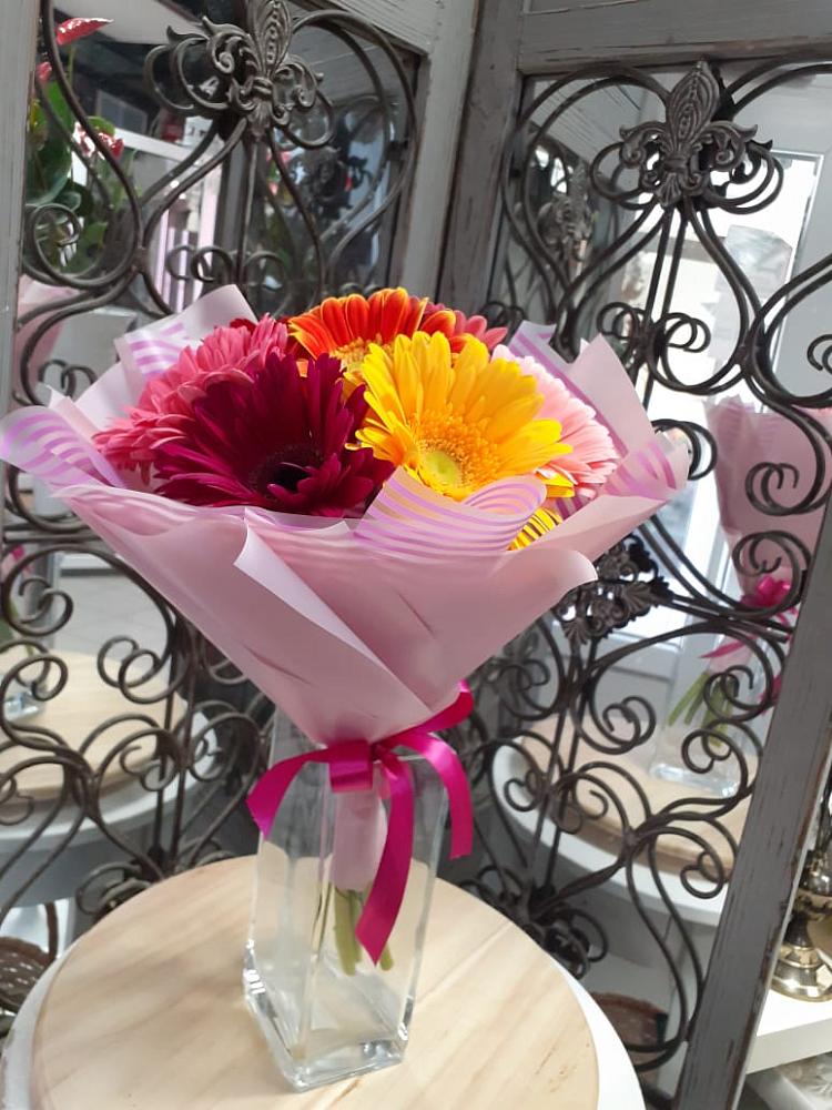 Букет цветов из: Герберы в Бессергеневской