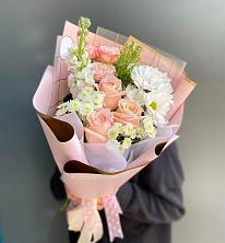 Букет цветов из:  Хризантемы и Розы в Бессергеневской