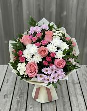 Букет цветов из:  Альстромерии, Гвоздики, Розы и Хризантемы в Бессергеневской