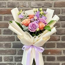 Букет цветов из:  Лизиантусы и Розы #REPLACE_PRED# Бессергеневской