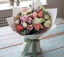 Букет цветов из:  Розы, Лизиантусы и Гвоздики в Бессергеневской