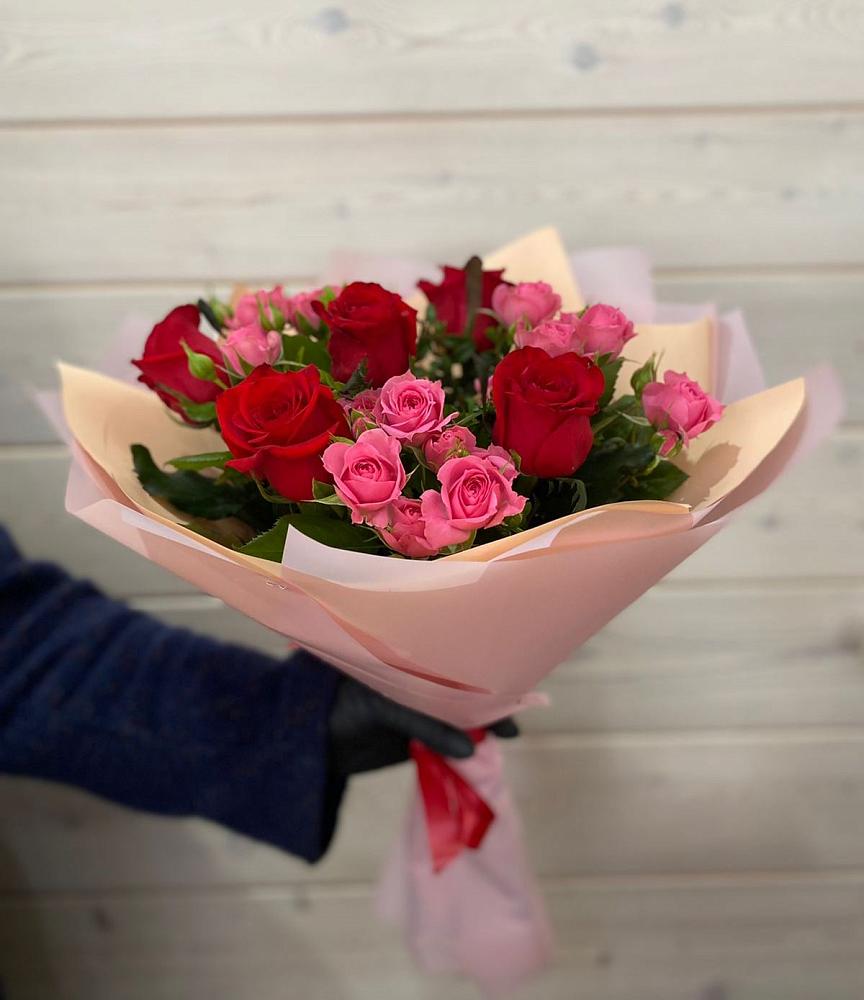 Букет цветов из: Розы в Бессергеневской