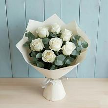 Букет Белые розы в Эвкалипте в Бессергеневской
