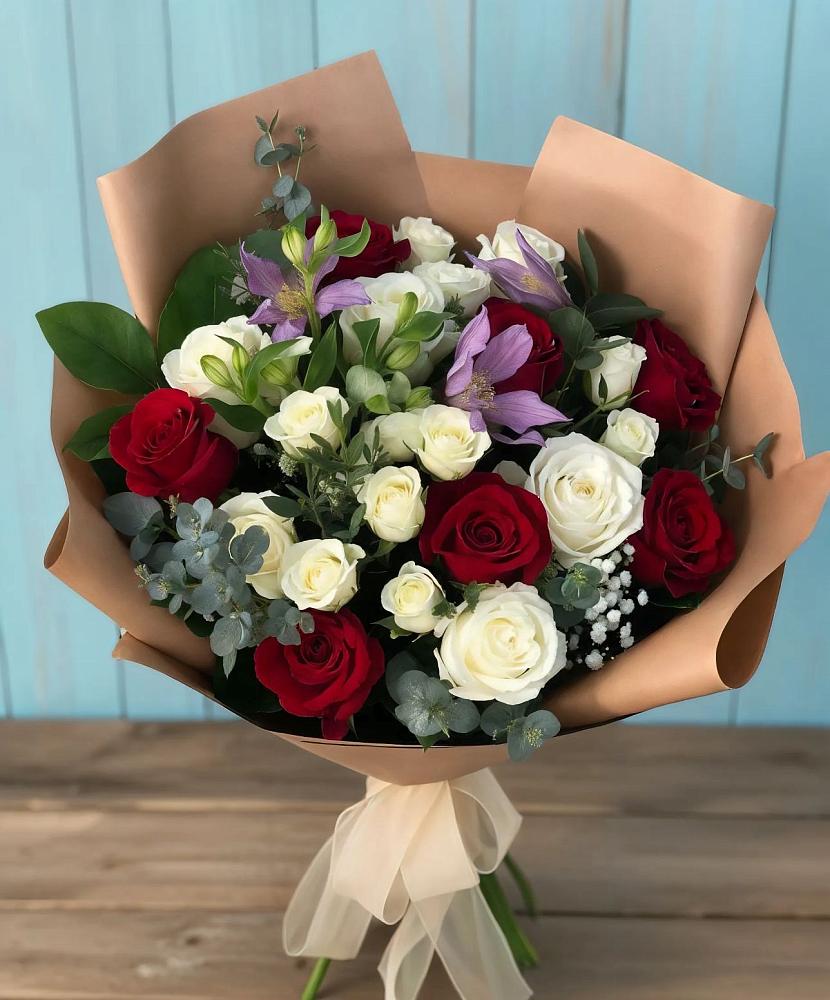 Букет цветов из: Розы и Альстромерии в Бессергеневской