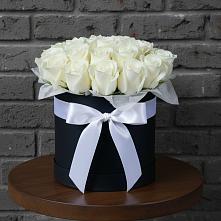 Цветочная композиция из Розы в шляпной коробке в Бессергеневской